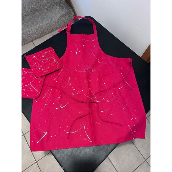 Red Printed Holiday Christmas Apron Matching Hotpads Large Pockets Adj Neck USA - Picture 1 of 10